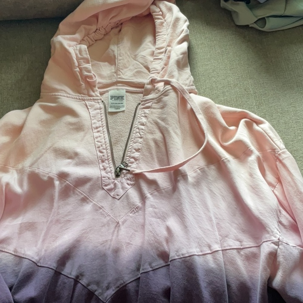 3/4 pink hoodie.